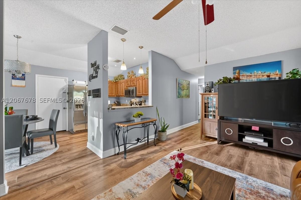 Real estate property located at 8601 16th St, Broward, Cinnamon Place 1, Pembroke Pines, FL