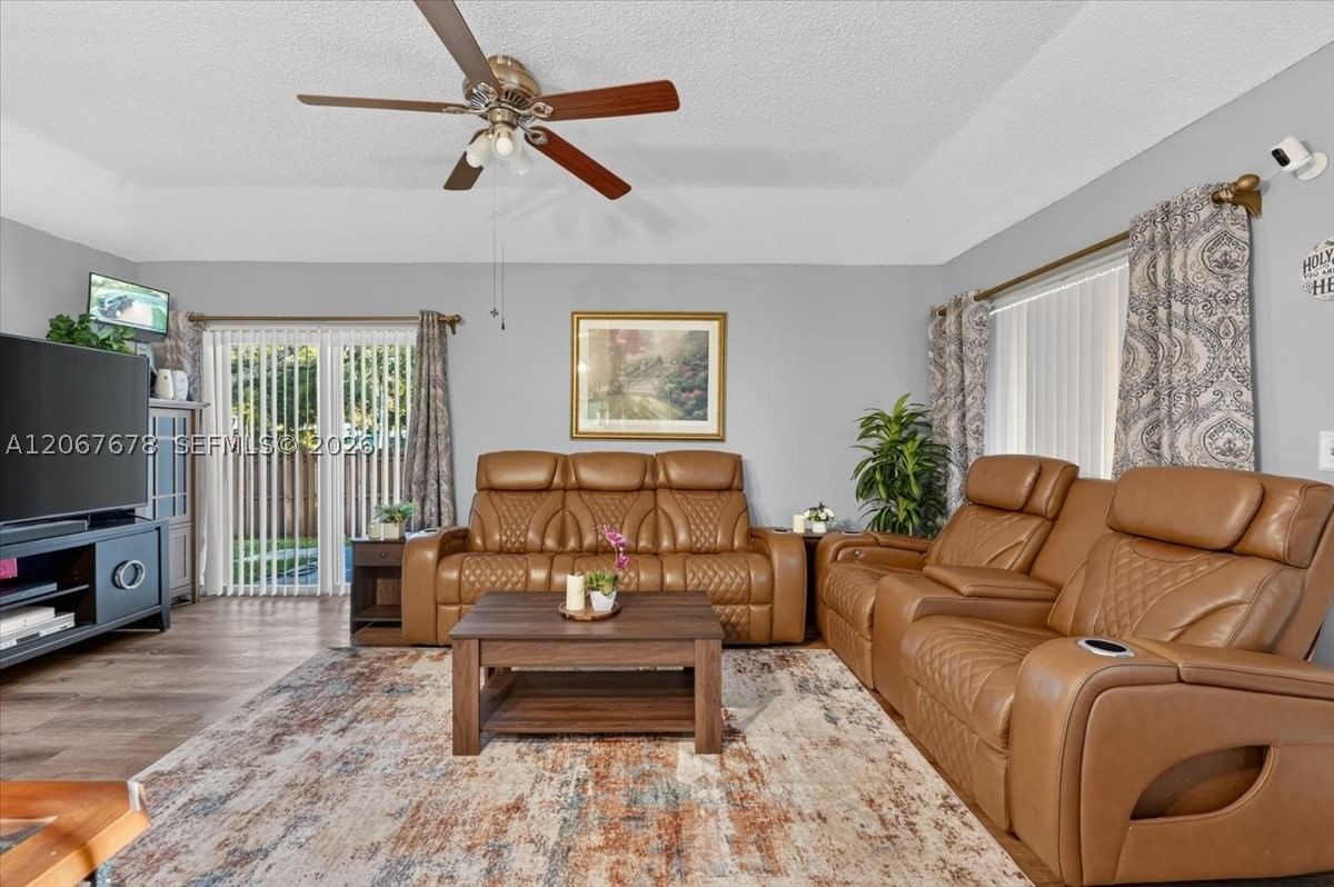 Real estate property located at 8601 16th St, Broward, Cinnamon Place 1, Pembroke Pines, FL