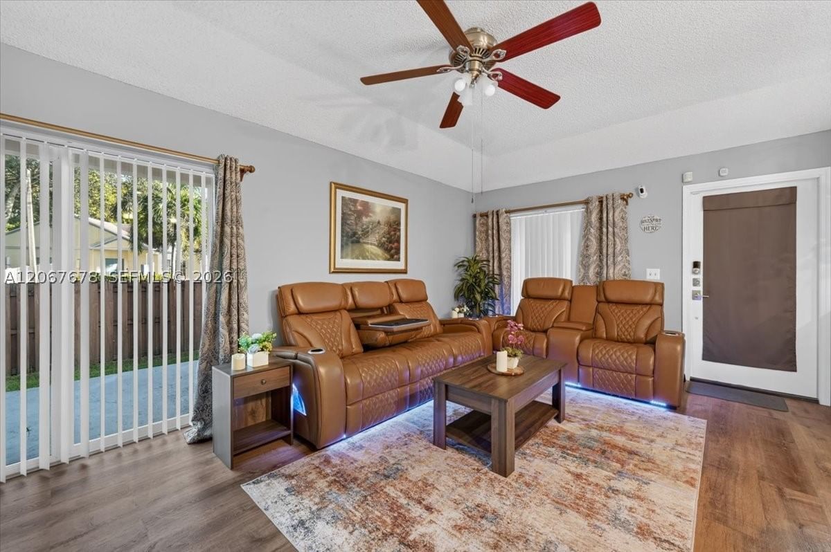Real estate property located at 8601 16th St, Broward, Cinnamon Place 1, Pembroke Pines, FL