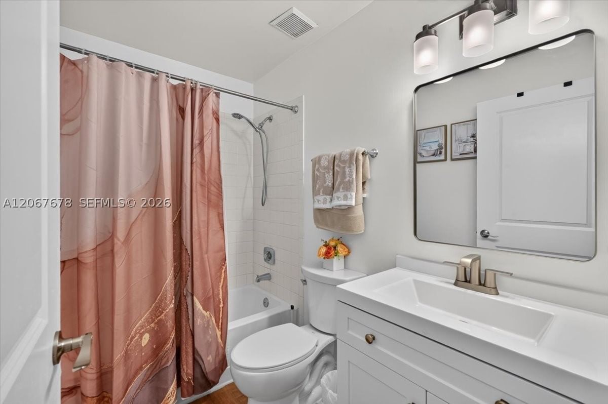 Real estate property located at 8601 16th St, Broward, Cinnamon Place 1, Pembroke Pines, FL
