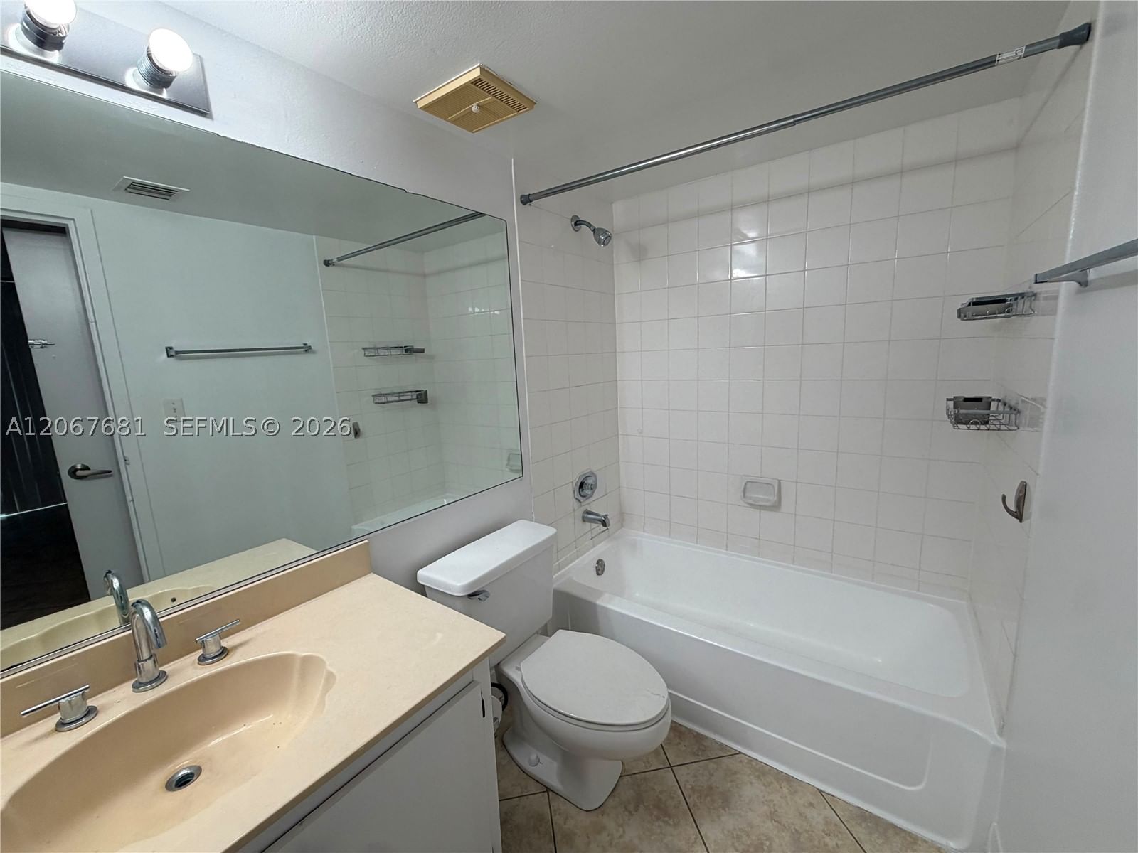 Real estate property located at 7601 Treasure Dr #2007, Miami-dade, The Grandview Palace Cond, North Bay Village, FL