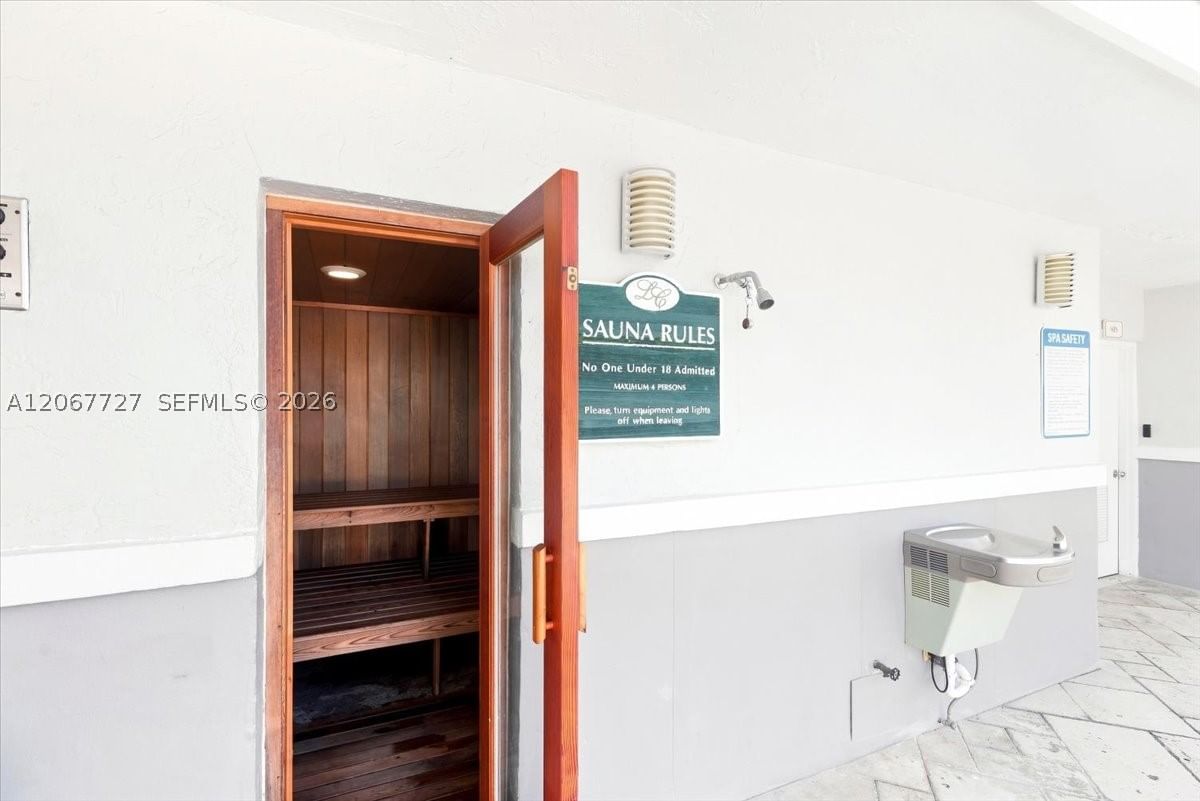 Real estate property located at 8660 212th St #306, Miami-dade, Le Club At Old Cutler Con, Cutler Bay, FL