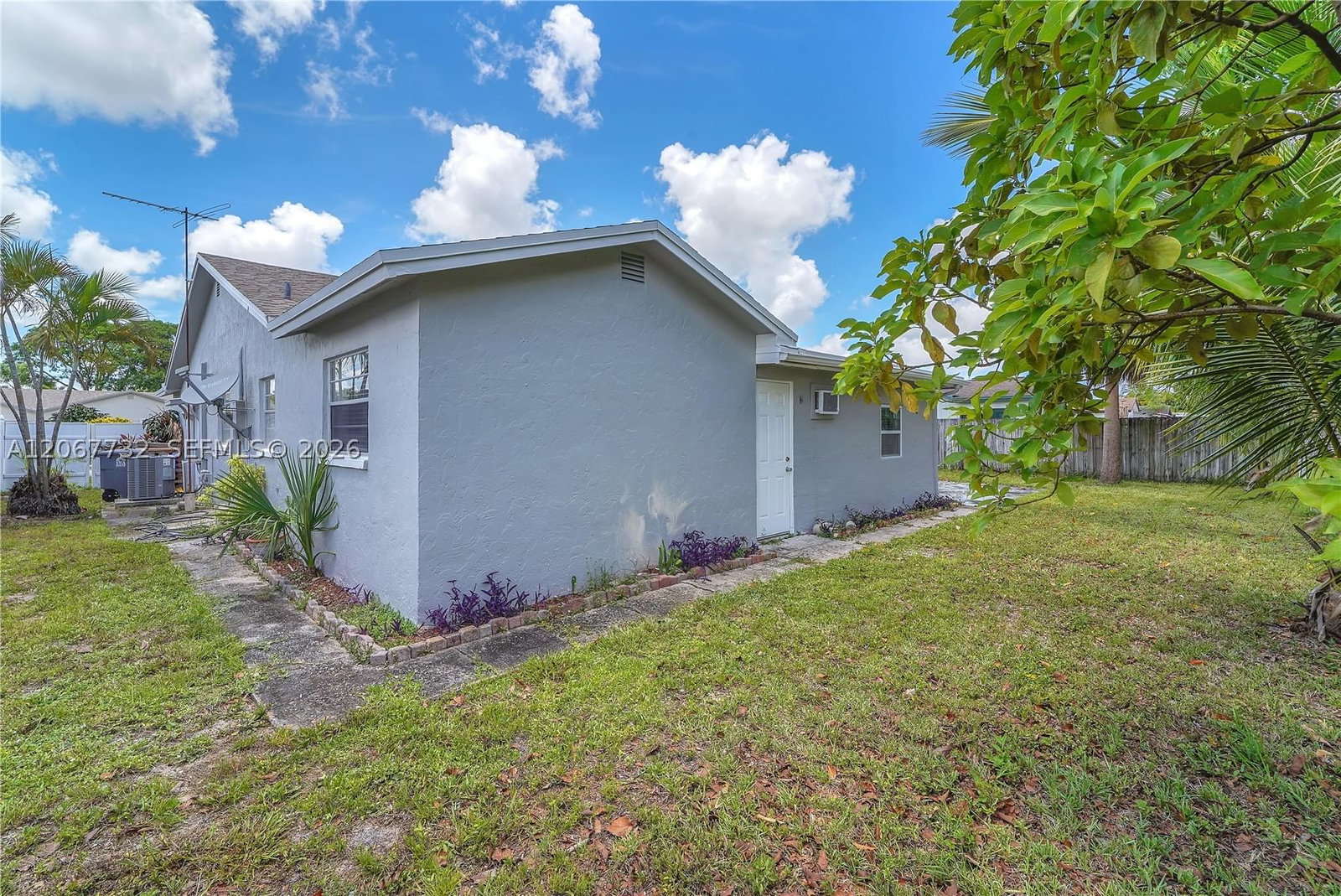 Real estate property located at 9242 18th Rd, Palm Beach, Sandalfoot Cove Sec 11, Boca Raton, FL
