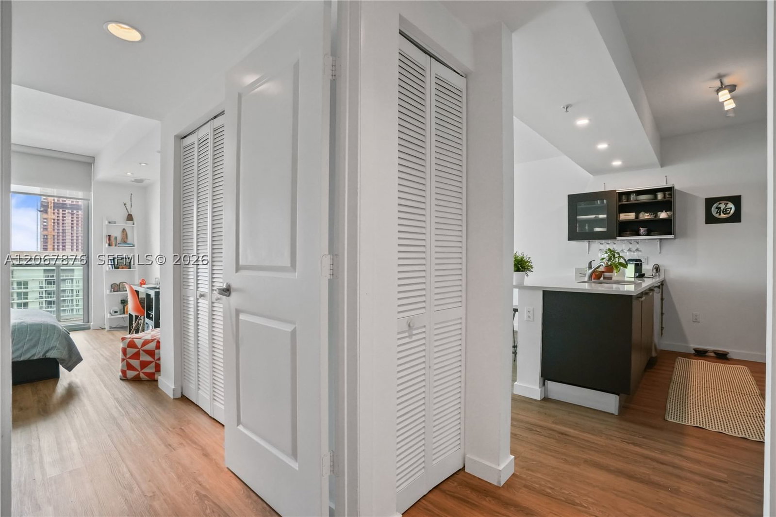 Real estate property located at 333 24th St #1004, Miami-dade, Gallery Art Condo, Miami, FL