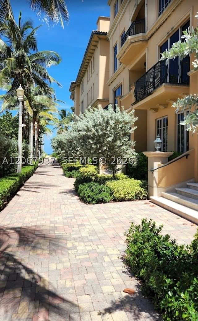 Real estate property located at 3501 Ocean Dr V1, Broward, Villas Of Positano Condo, Hollywood, FL