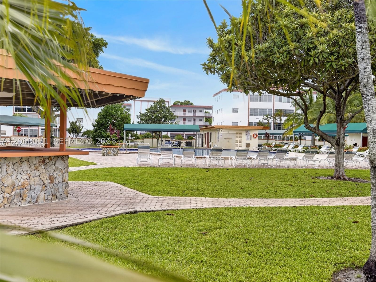 Real estate property located at 4140 44th Ave #408, Broward, Ruby Condo, Lauderdale Lakes, FL