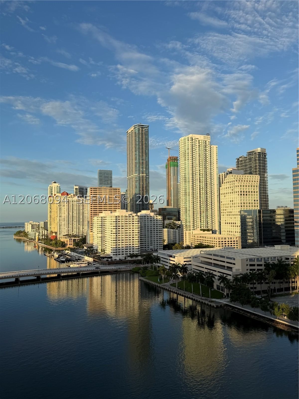 Real estate property located at 801 Brickell Key Blvd #1805, Miami-dade, Courts Brickell Key Condo, Miami, FL