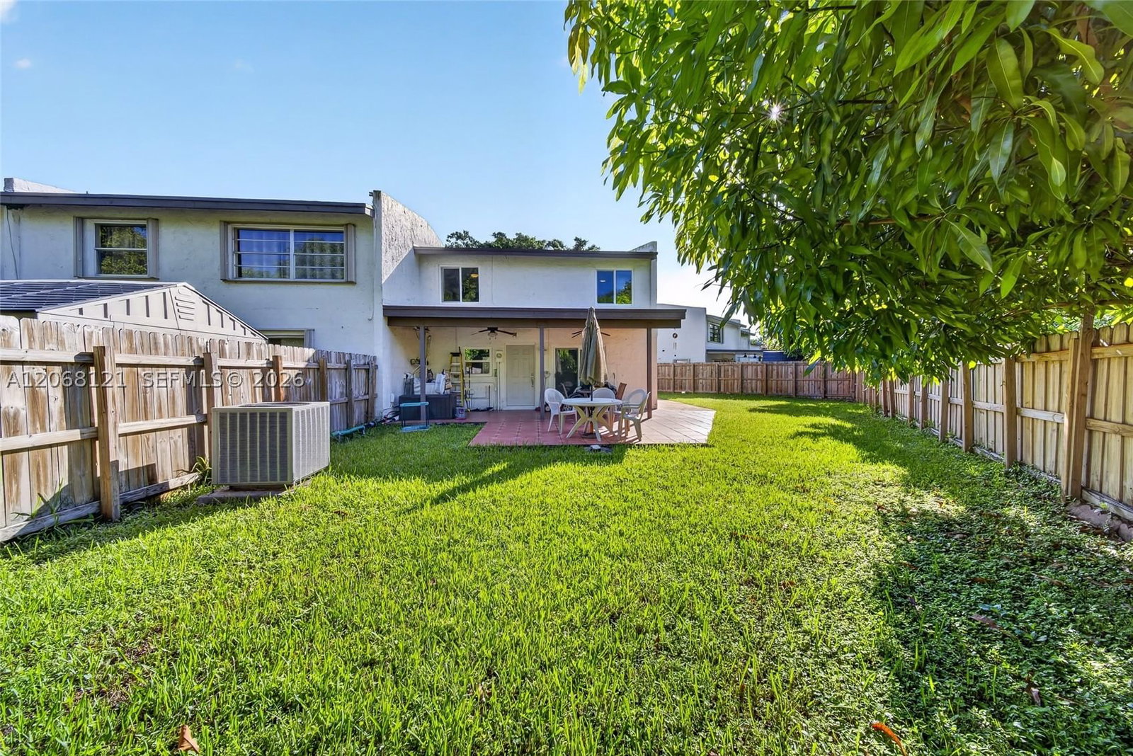 Real estate property located at 11352 69th Ter, Miami-dade, Snapper Creek Townhouses, Miami, FL