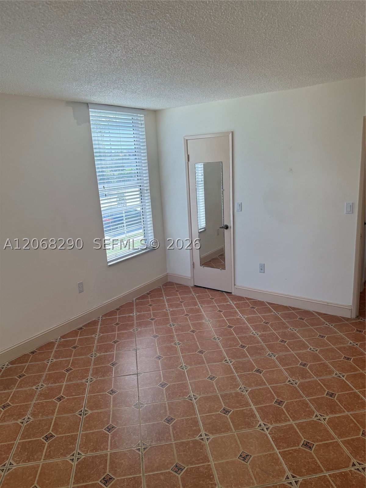 Real estate property located at 702 87th Ave #213, Miami-dade, Fernwoods Condo No 2 Bldg, Miami, FL