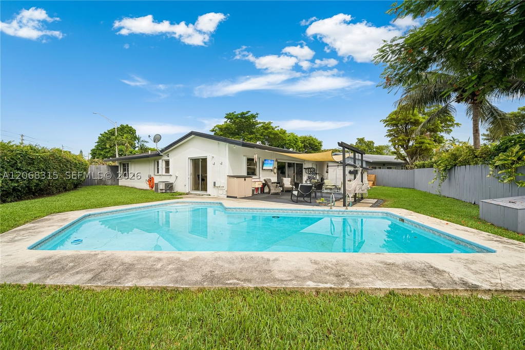 Real estate property located at 10331 130th Ave, Miami-dade, First Addn To Calusa Club, Miami, FL