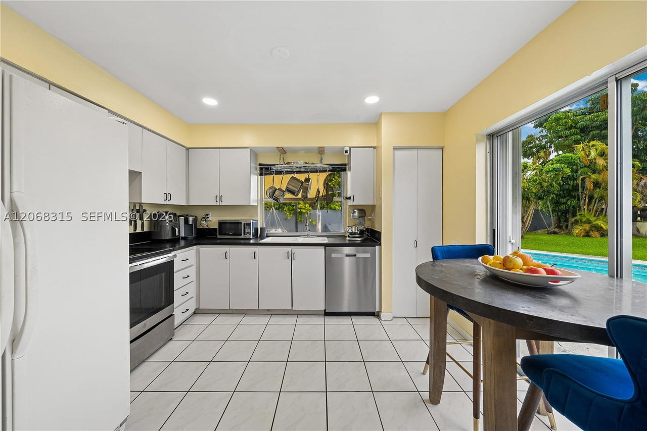 Real estate property located at 10331 130th Ave, Miami-dade, First Addn To Calusa Club, Miami, FL