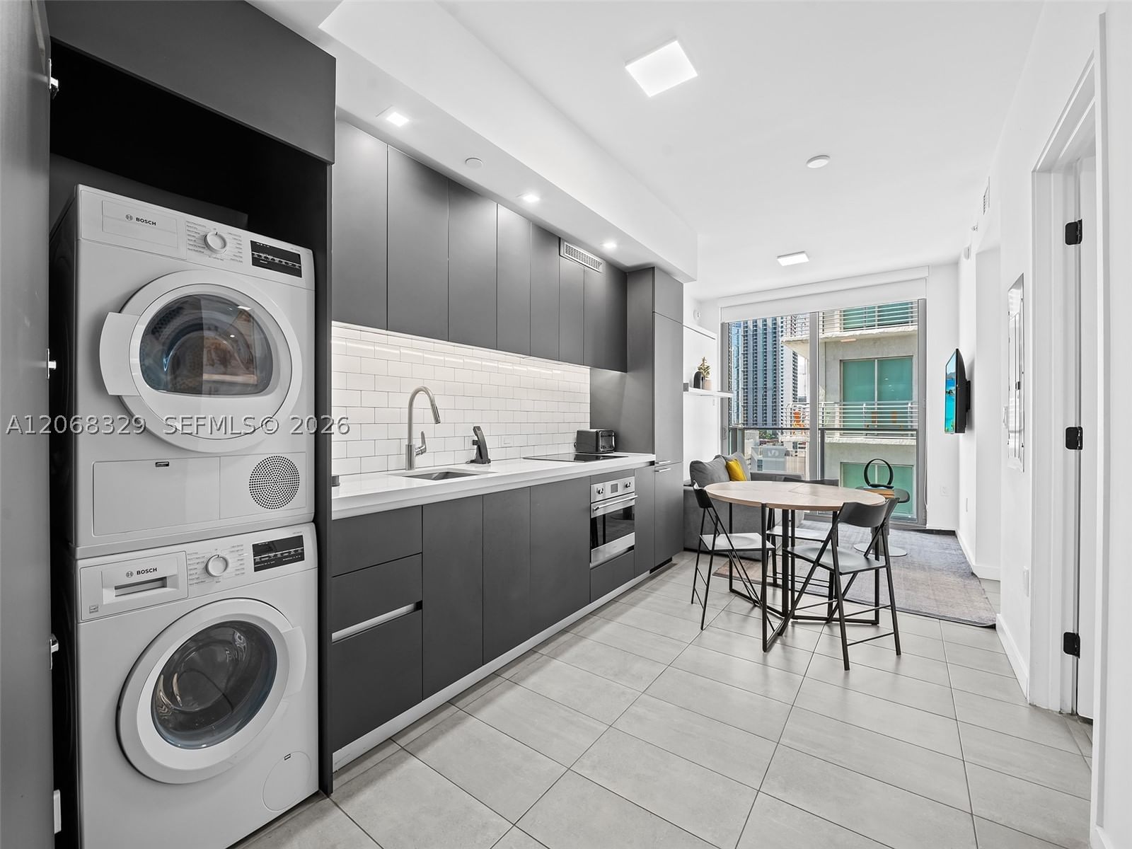 Real estate property located at 227 2nd St #1807, Miami-dade, Yotelpad Miami, Miami, FL
