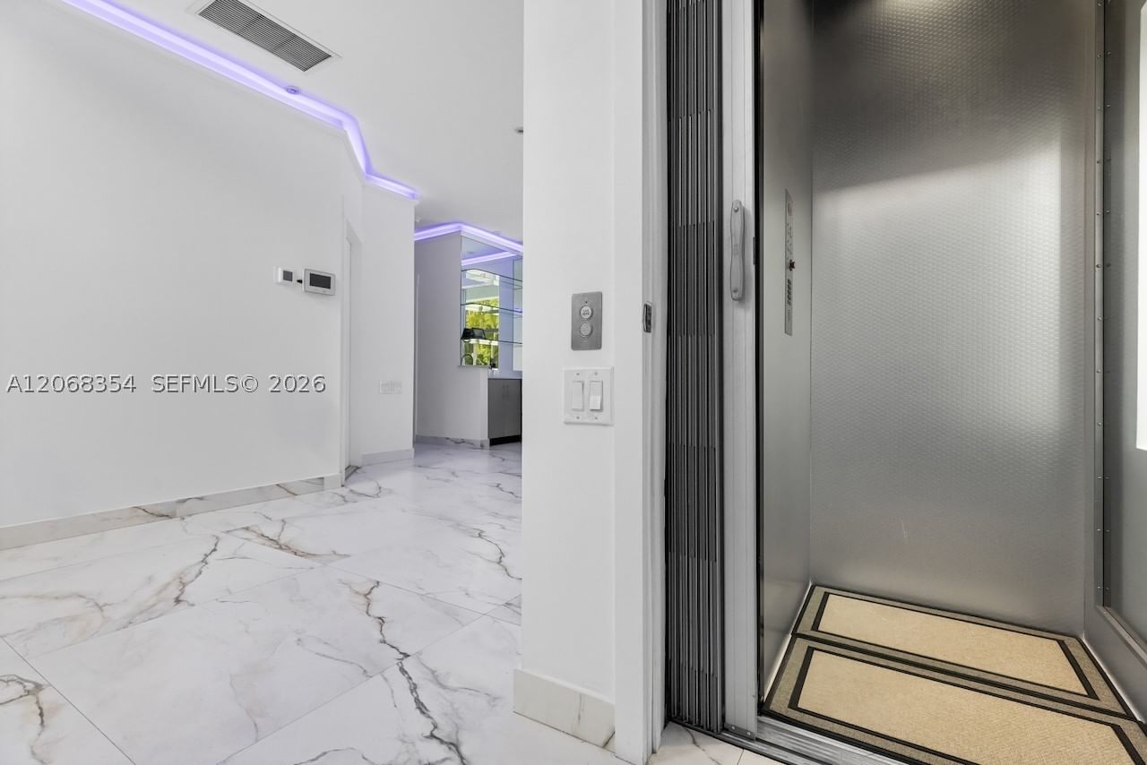 Real estate property located at 1000 4th Ave, Broward, Lauderdale, Fort Lauderdale, FL
