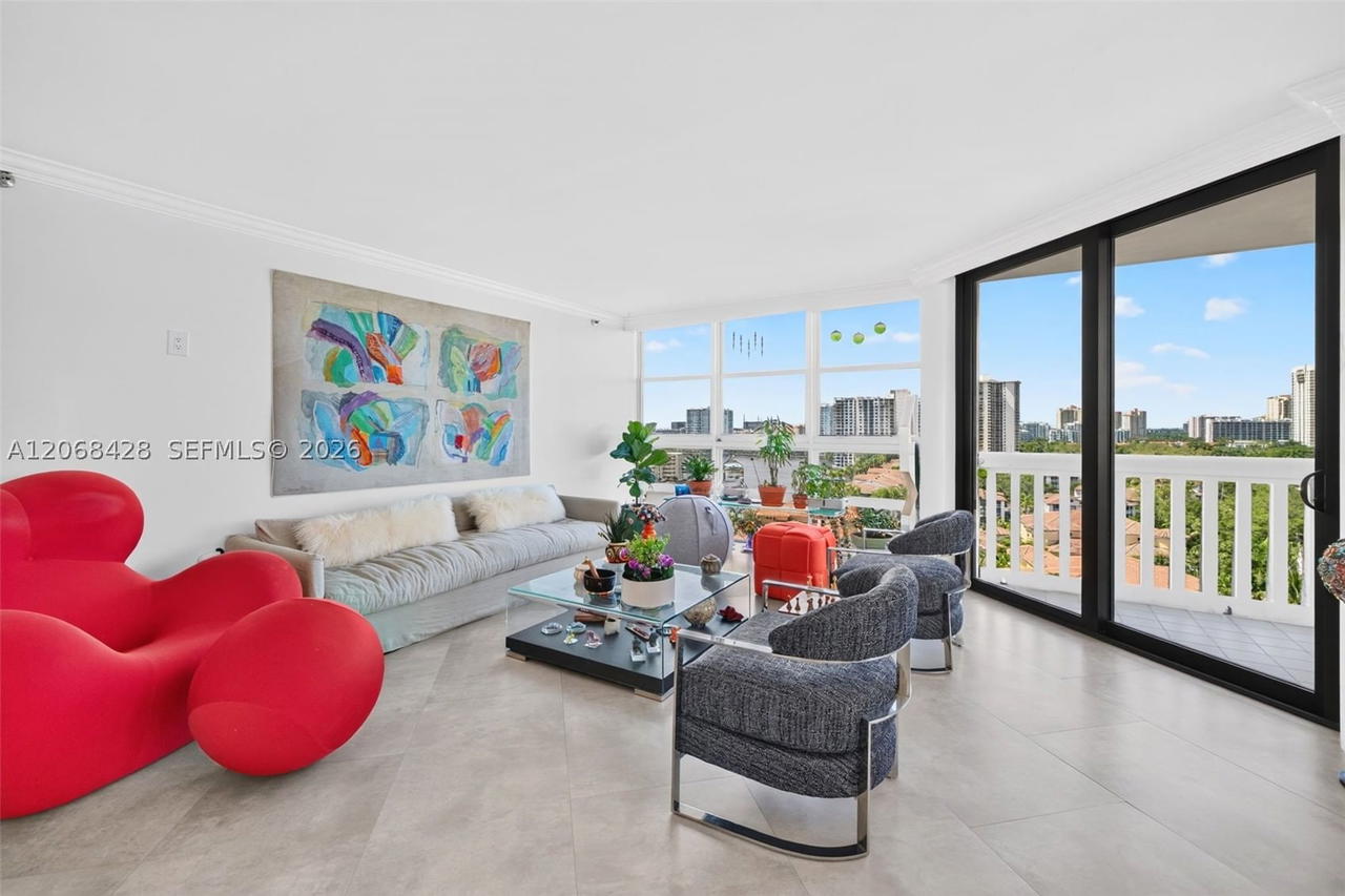 Real estate property located at 1000 Island Blvd #1204, Miami-dade, 1000 Isl Blvd Williams Is, Aventura, FL
