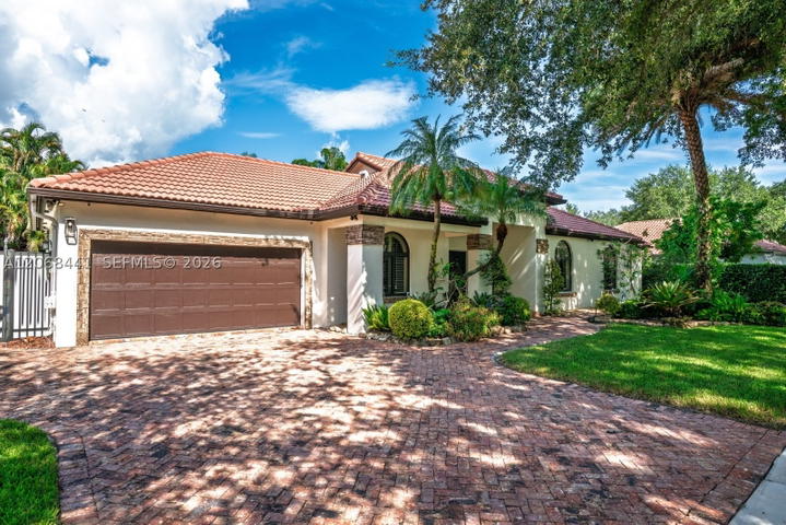 Real estate property located at 15600 82nd Ct, Miami-dade, Royal Palm North 1st Addn, Miami Lakes, FL