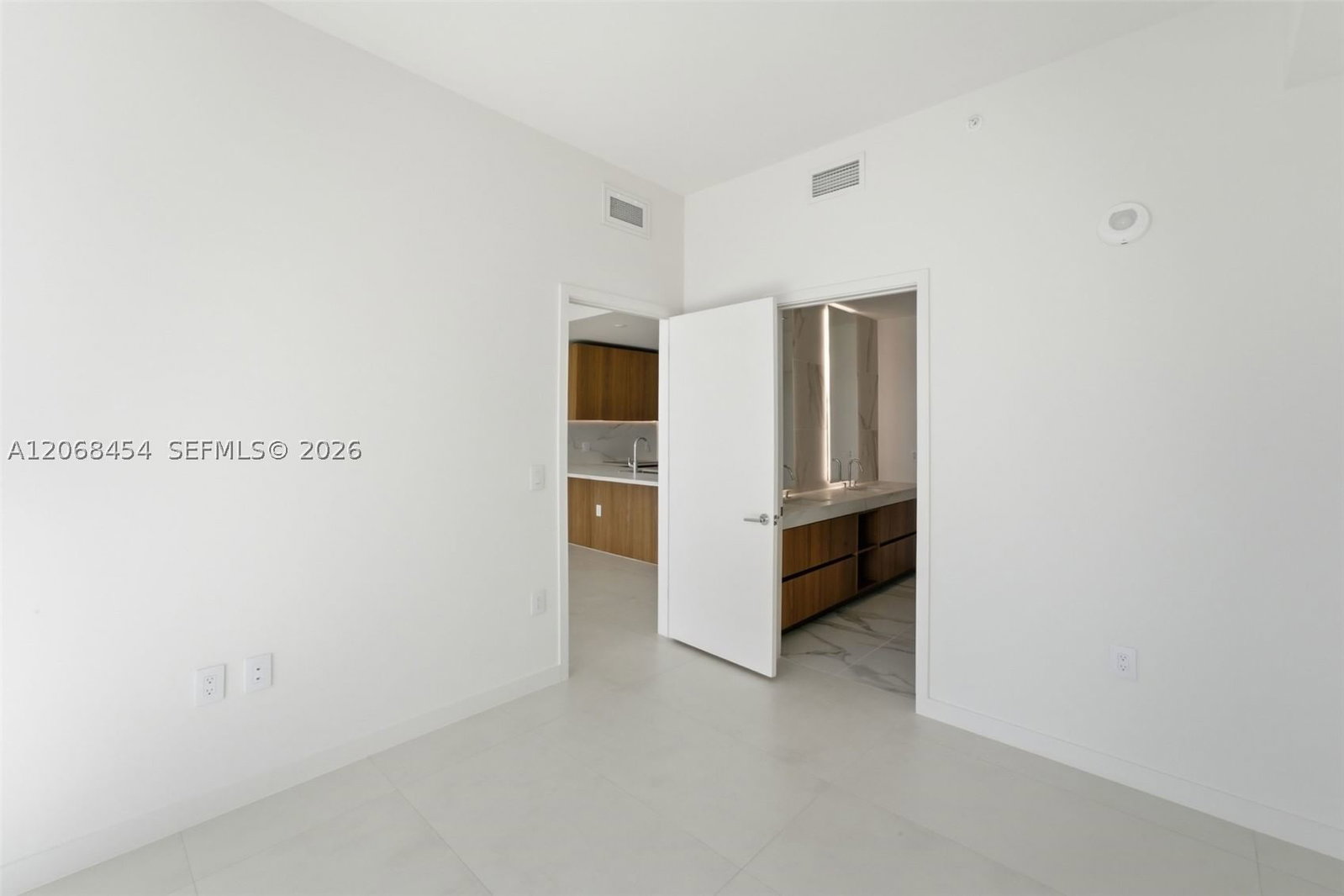 Real estate property located at 1400 Biscayne Blvd. #3004, Miami-dade, Casa Bella Residences, Miami, FL