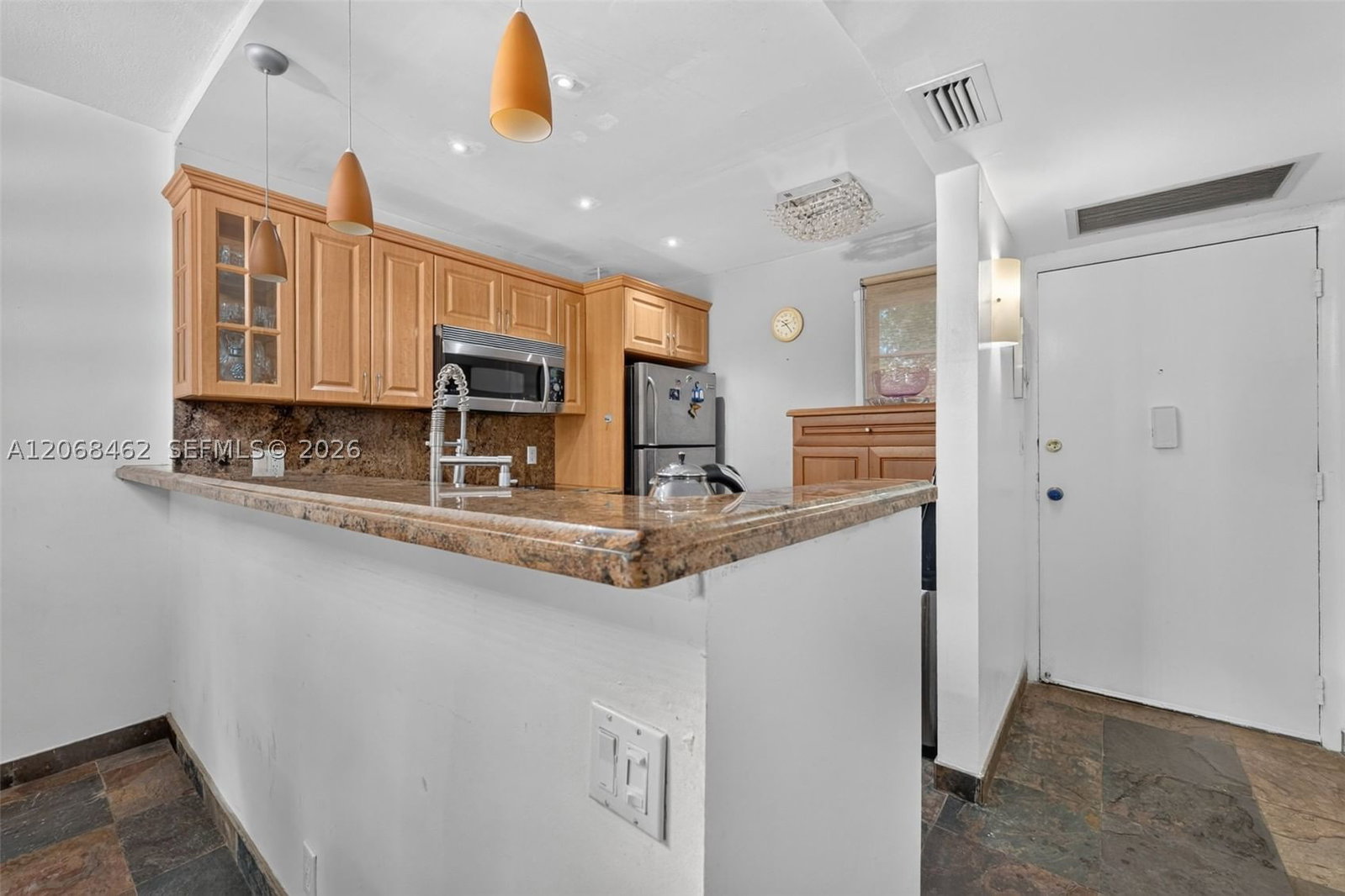 Real estate property located at 3301 Country Club Dr #110, Miami-dade, Bravura I Condo, Aventura, FL