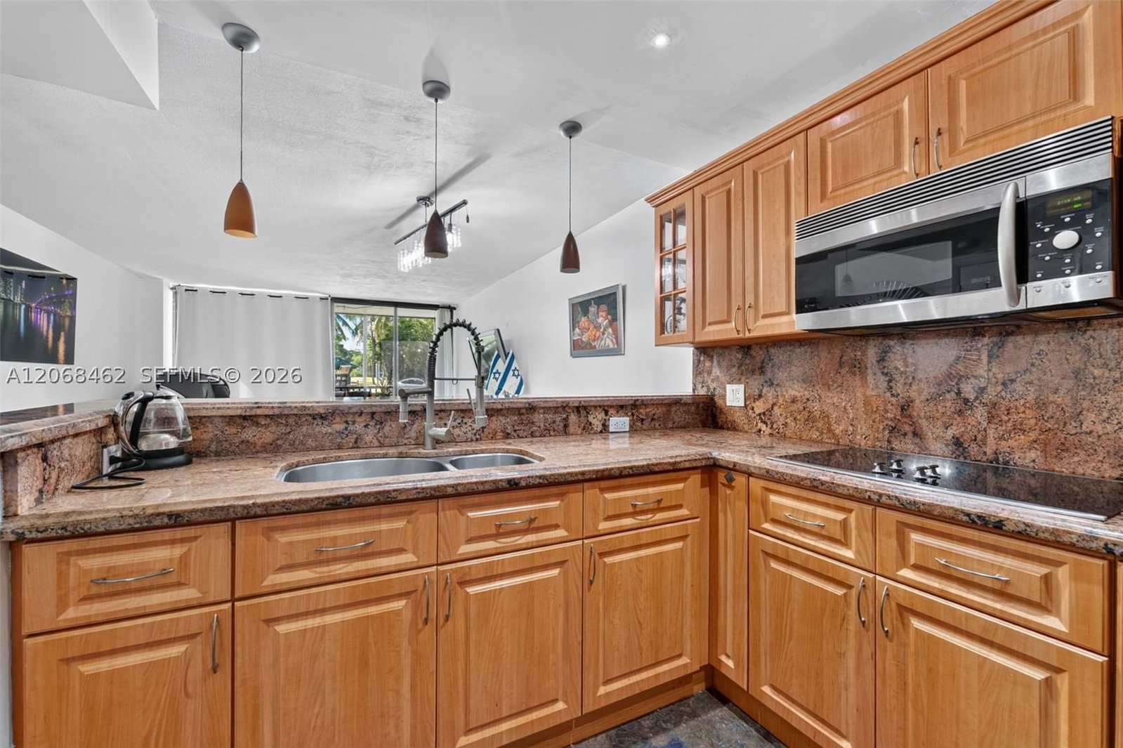 Real estate property located at 3301 Country Club Dr #110, Miami-dade, Bravura I Condo, Aventura, FL