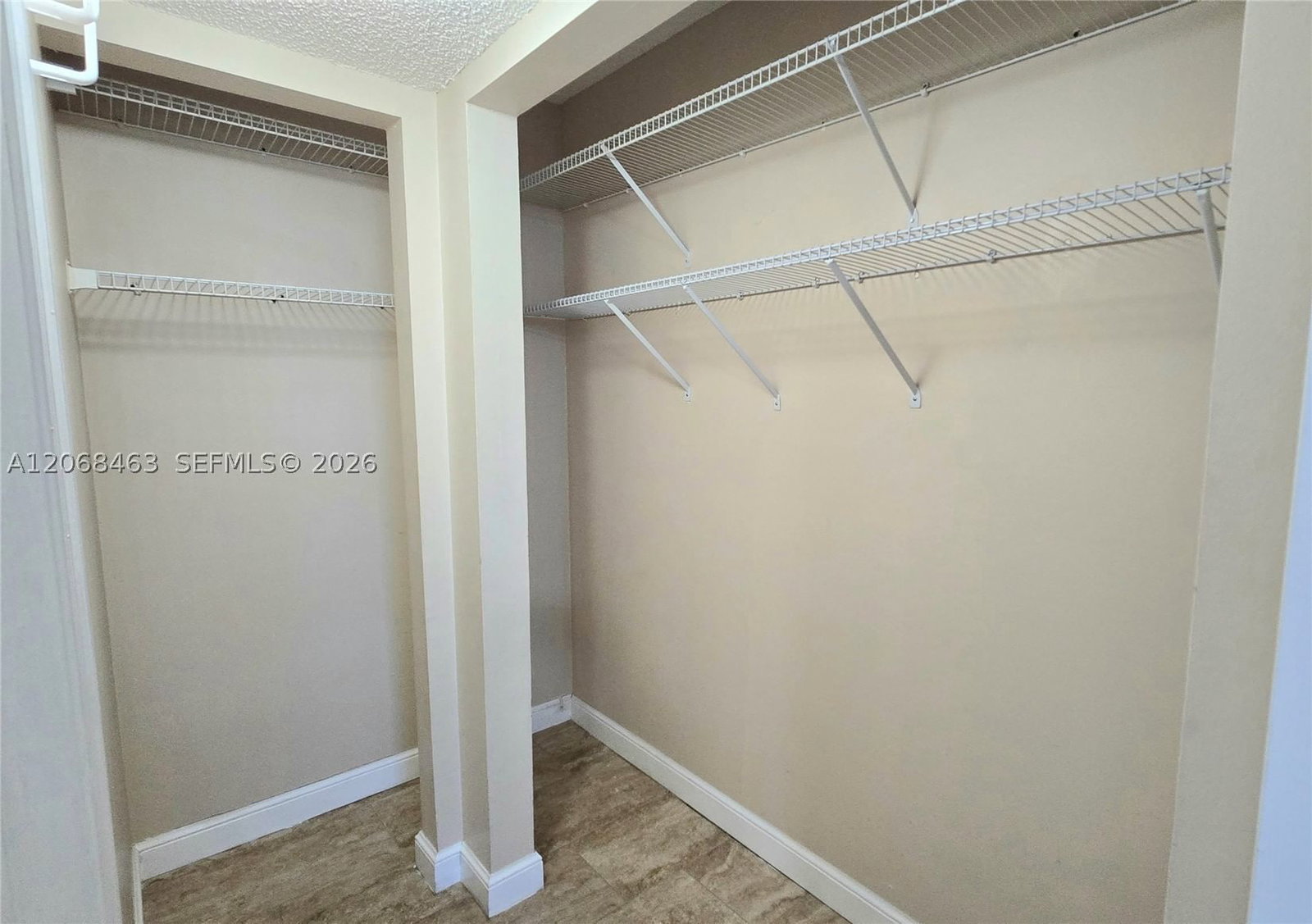 Real estate property located at 9230 Lagoon Pl #310, Broward, Poinciana 11 Pine Island, Davie, FL