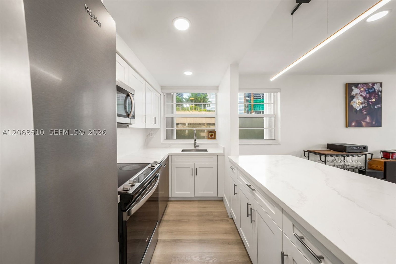 Real estate property located at 1408 Brickell Bay Dr #518, Miami-dade, Brickell Bay Tower Condo, Miami, FL