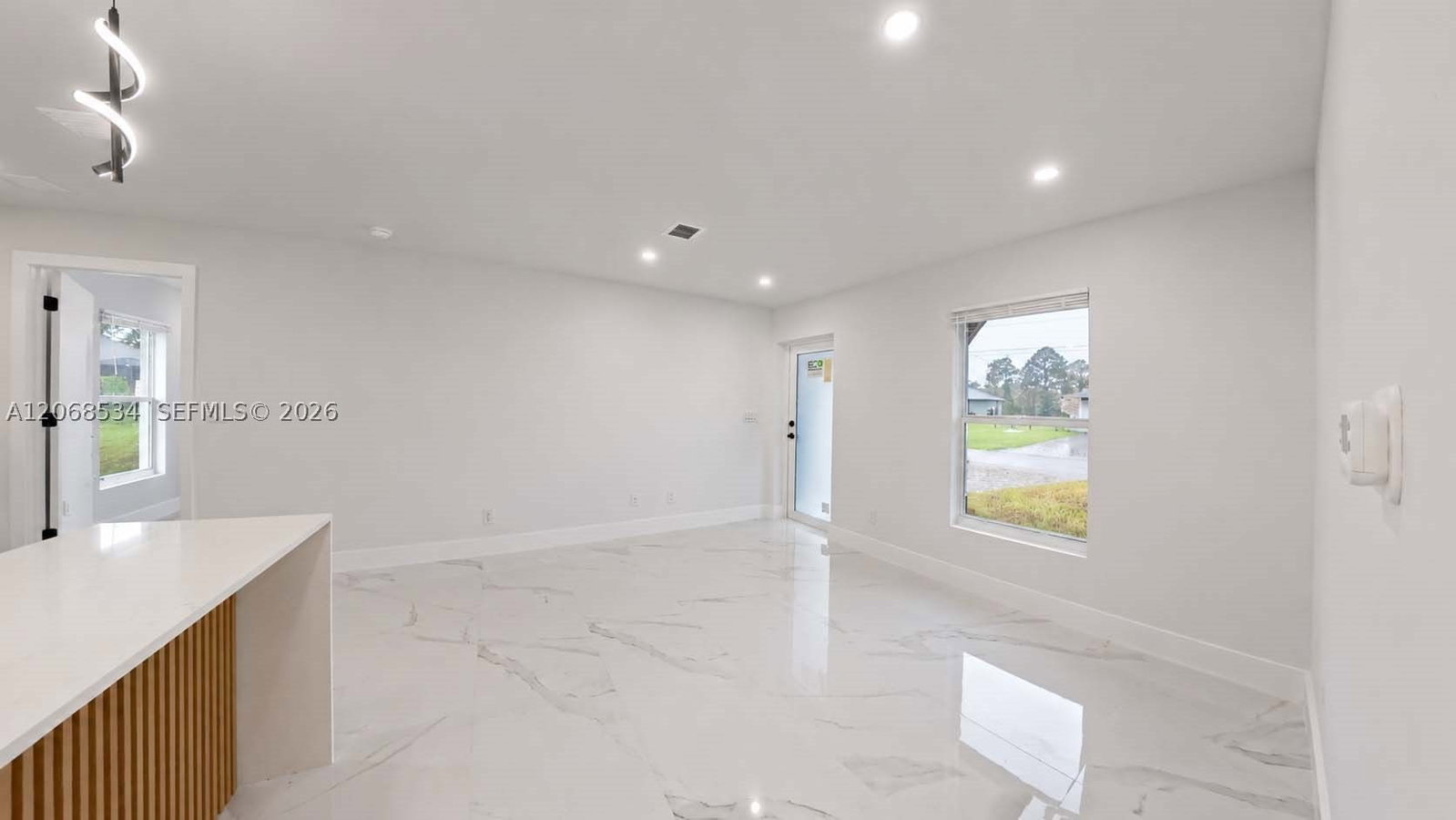 Real estate property located at 729 Anaconda Ave S, Lee, Lee County Unincorporated, Lehigh Acres, FL