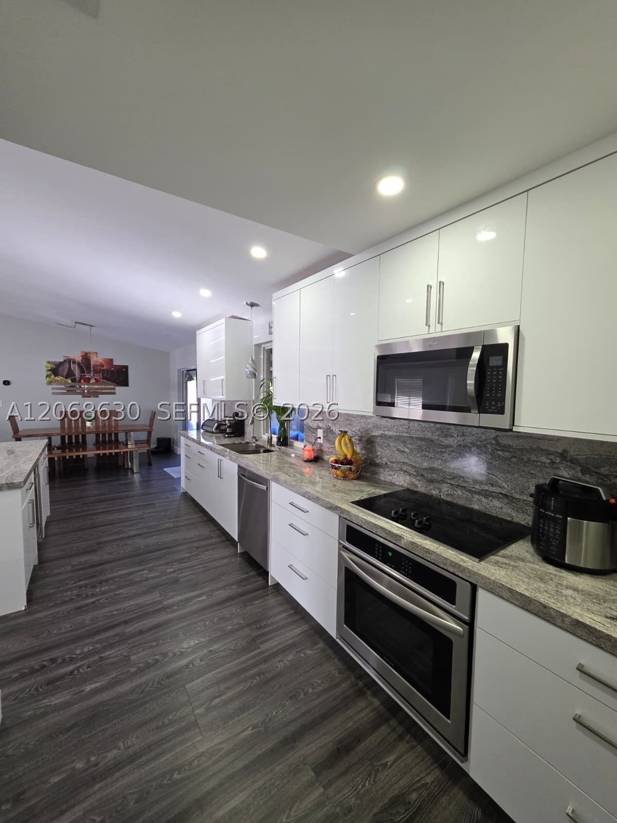 Real estate property located at 11122 143rd Ct, Miami-dade, Country Tree Sub, Miami, FL