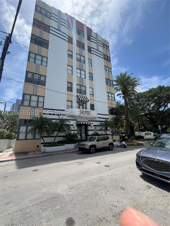 Real estate property located at 2421 Lake Pancoast Dr #4D, Miami-dade, Helen Mar Condo, Miami Beach, FL