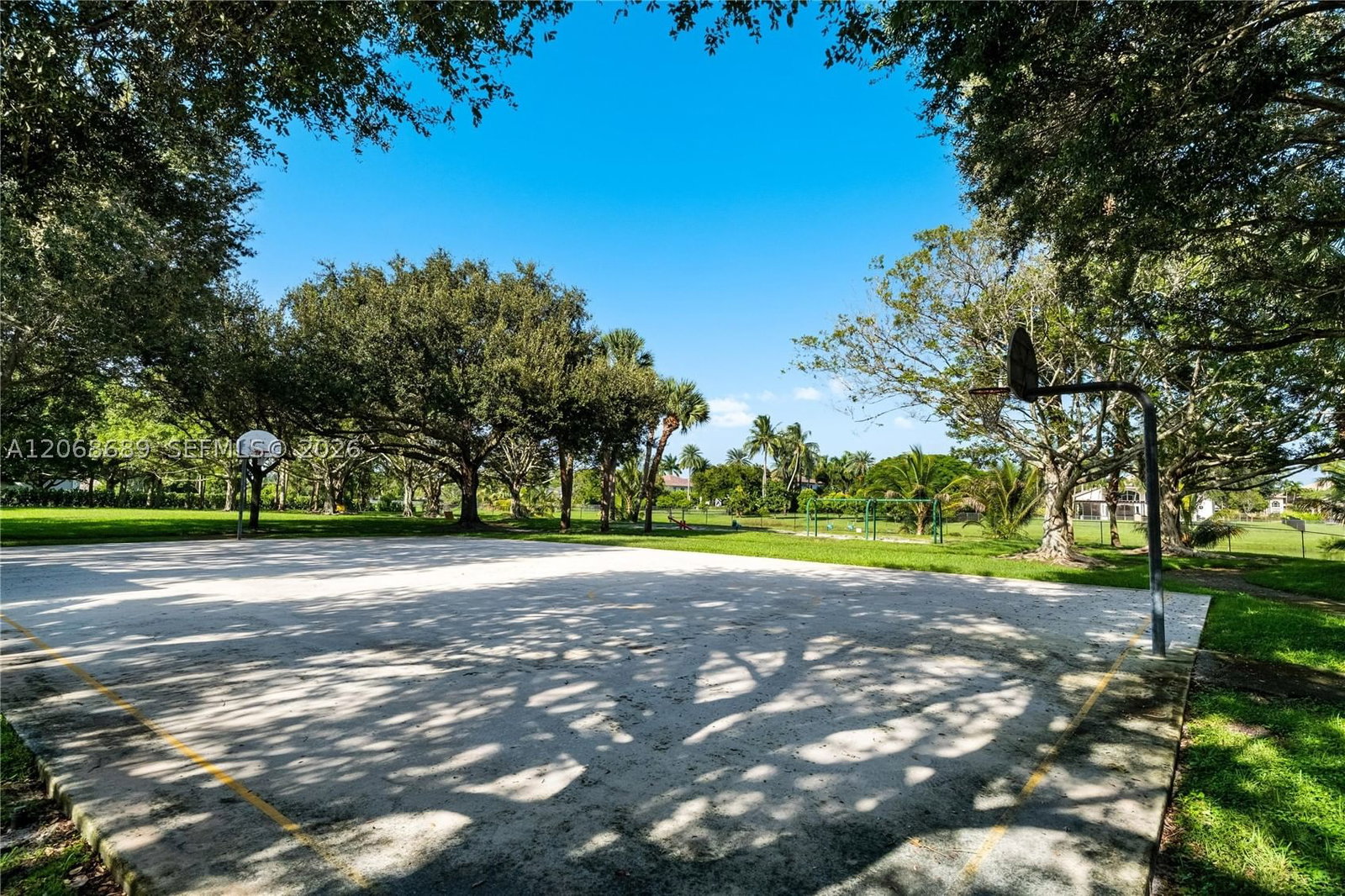 Real estate property located at 10660 44th Ct, Broward, Mystique, Davie, FL