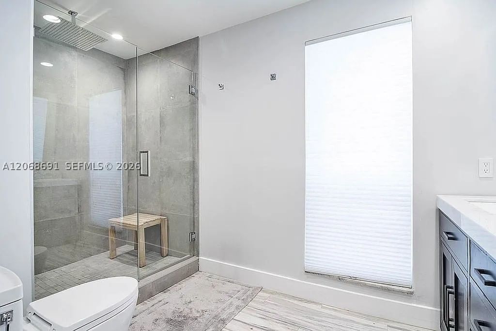 Real estate property located at 1700 15th St #401, Broward, Caravel Condominium Apart, Fort Lauderdale, FL