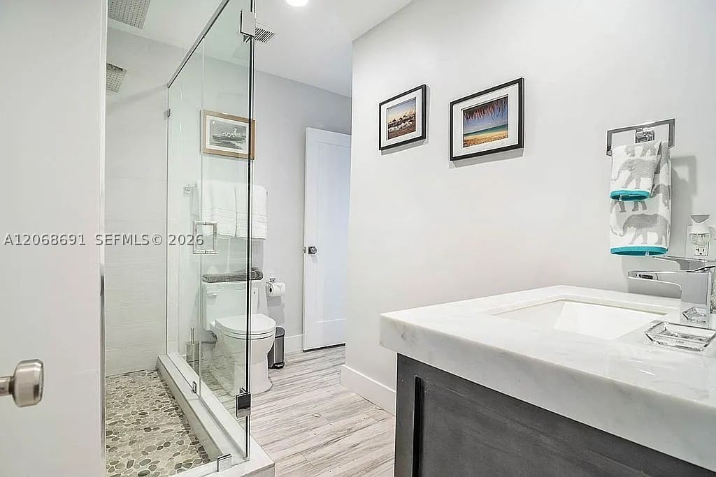 Real estate property located at 1700 15th St #401, Broward, Caravel Condominium Apart, Fort Lauderdale, FL