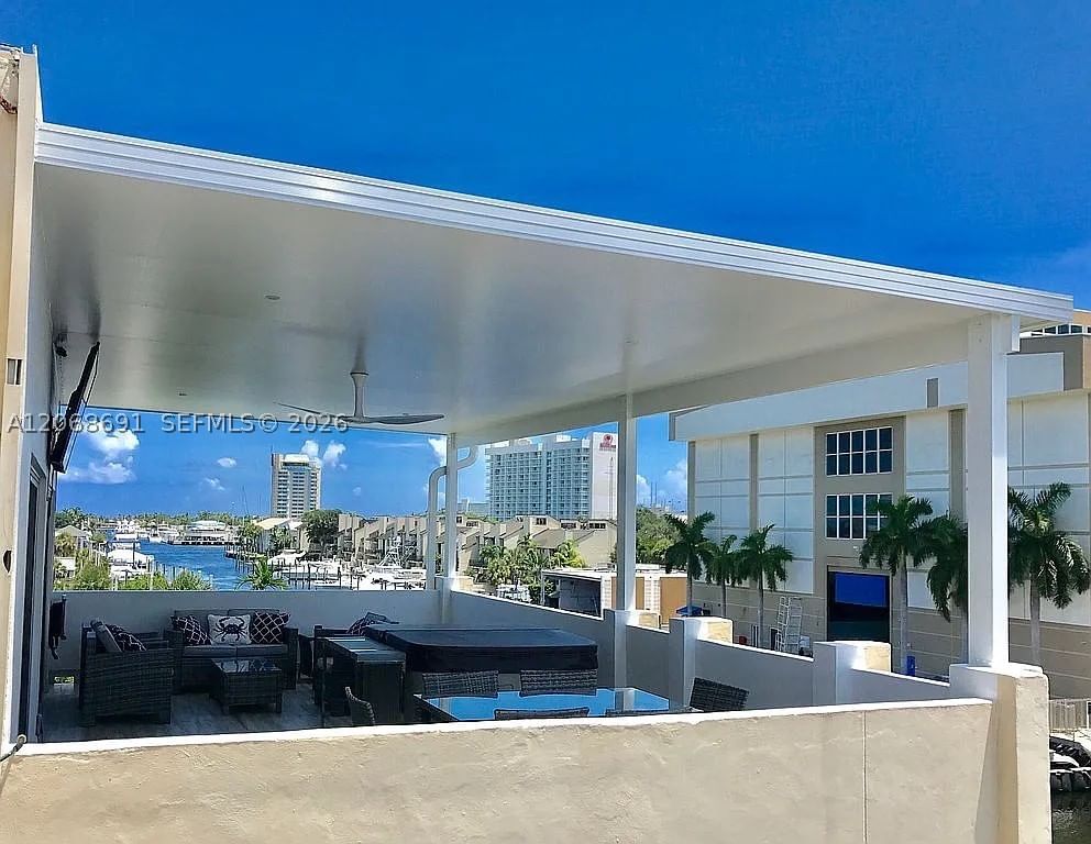Real estate property located at 1700 15th St #401, Broward, Caravel Condominium Apart, Fort Lauderdale, FL