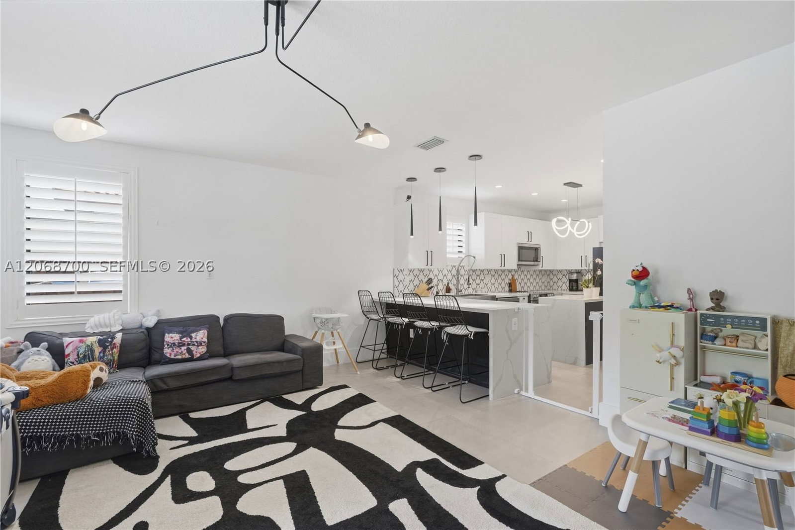 Real estate property located at 2601 143rd Ave, Miami-dade, Stephanie Sub, Miami, FL