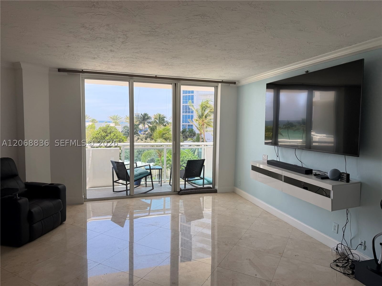 Real estate property located at 3001 Ocean Dr #421, Broward, Residences On Hollywood B, Hollywood, FL