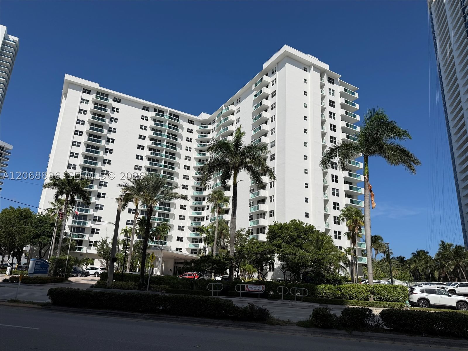 Real estate property located at 3001 Ocean Dr #421, Broward, Residences On Hollywood B, Hollywood, FL