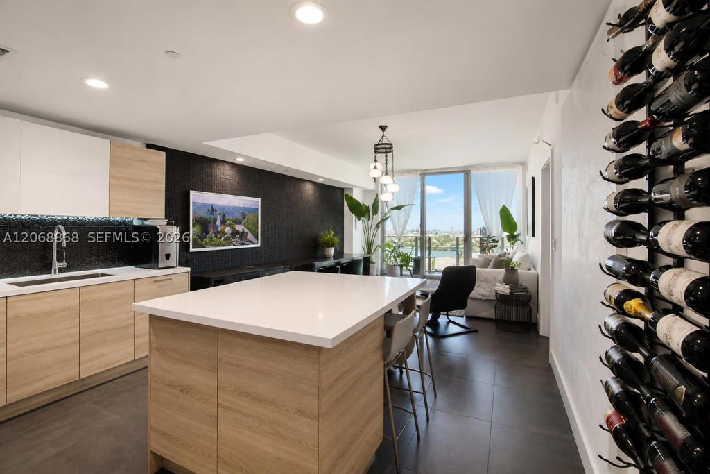 Real estate property located at 16385 Biscayne Blvd #1920, Miami-dade, The Harbour South Condo, North Miami Beach, FL