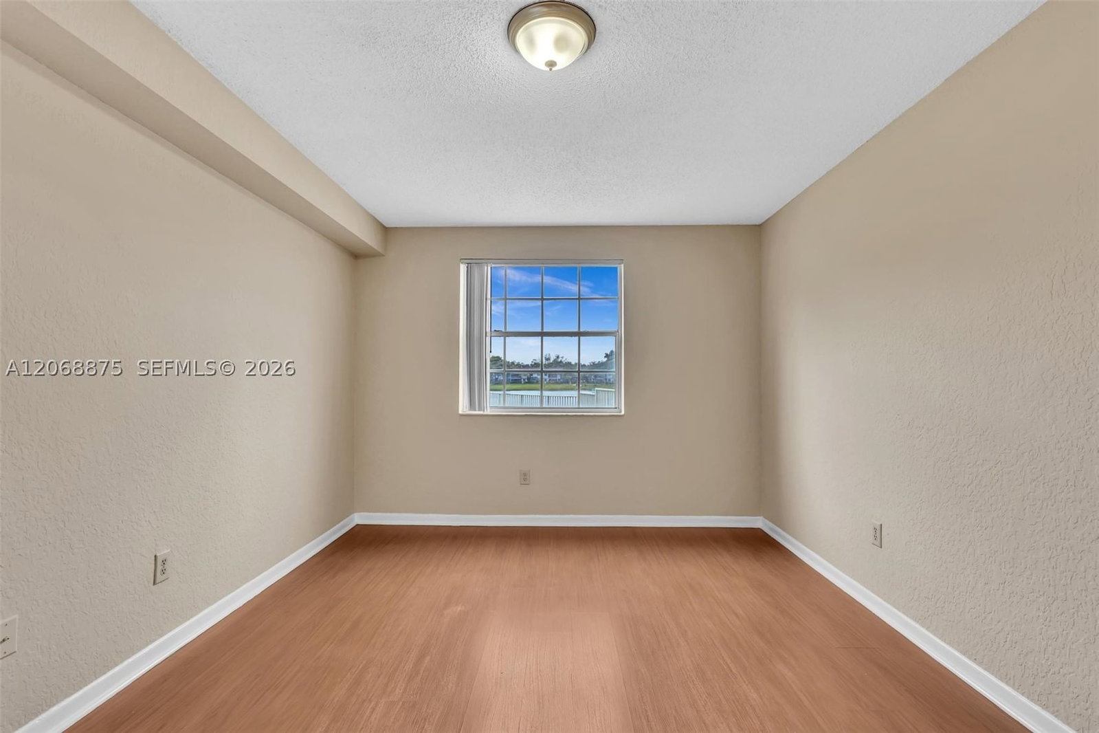 Real estate property located at 2880 Oakland Forest Dr #110, Broward, Lakeview Club Condo, Oakland Park, FL