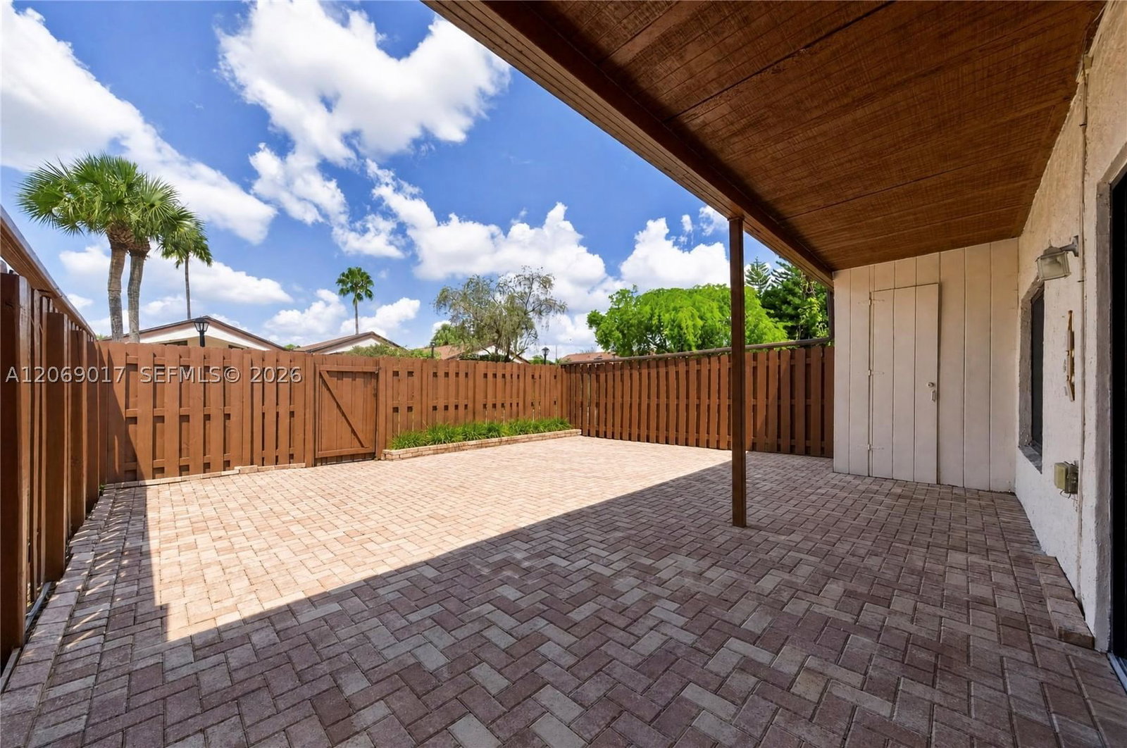 Real estate property located at 1725 71st Ave, Broward, Omega Villas 4 Condo, Plantation, FL