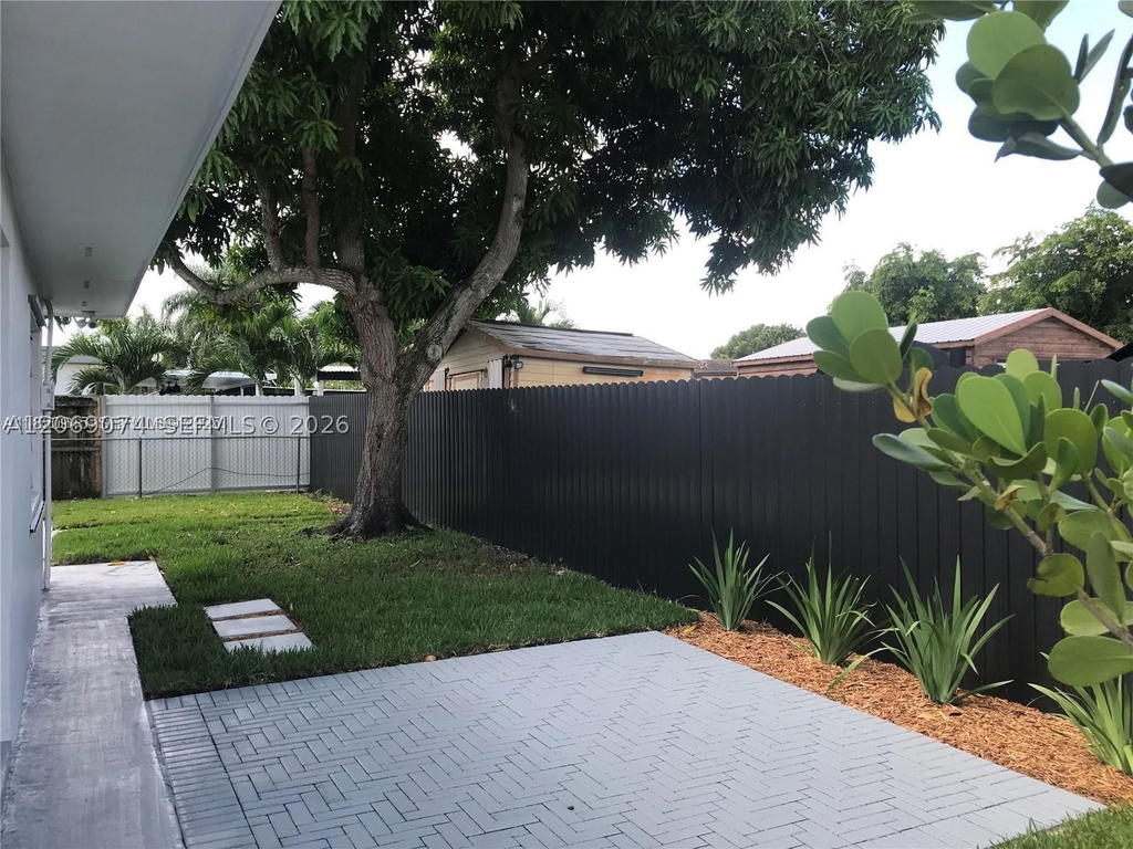 Real estate property located at 17940 85th Ave, Miami-dade, Palm Springs North Sec S, Hialeah, FL