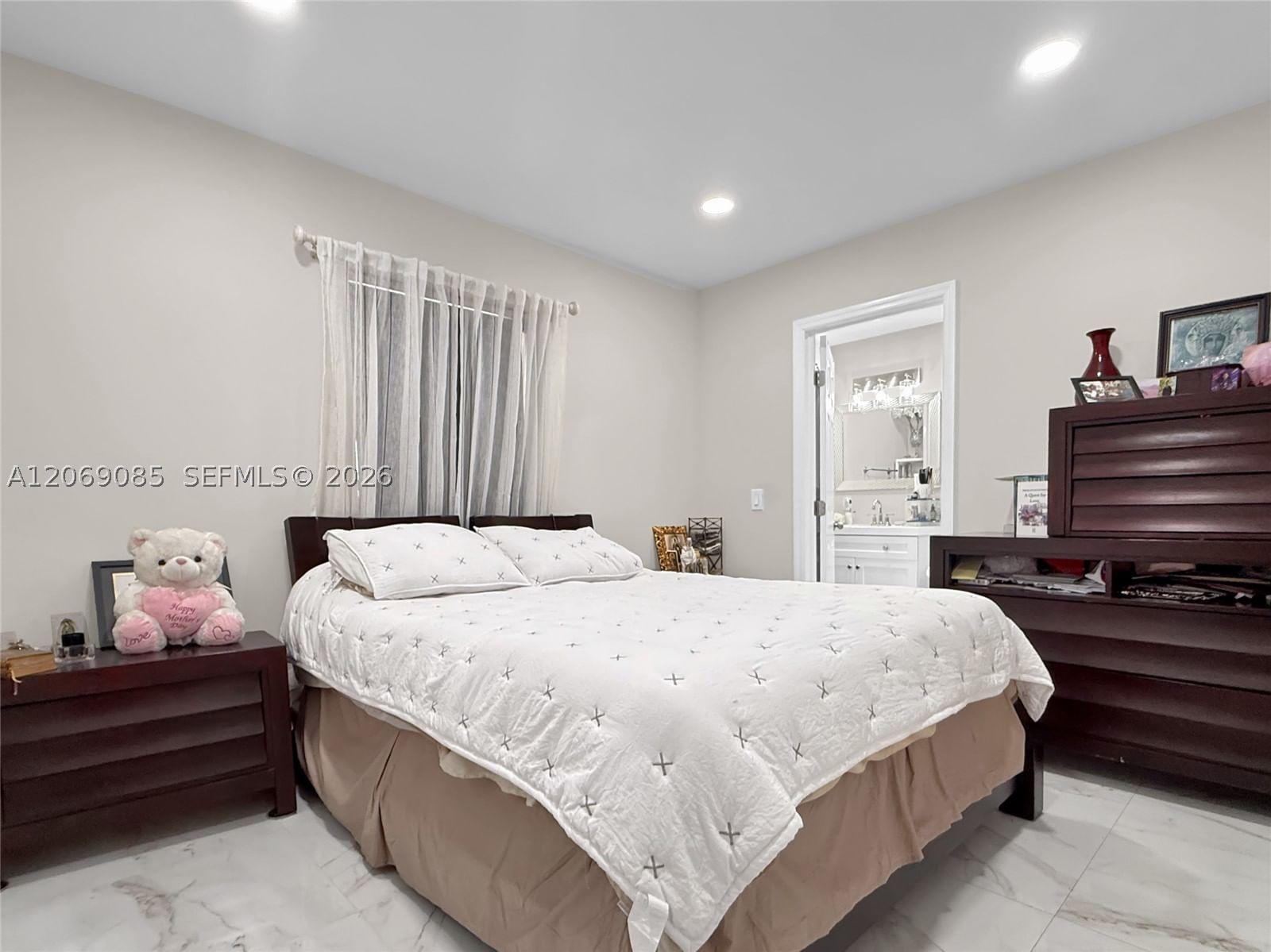 Real estate property located at 15905 83rd Ter, Miami-dade, Lago Mar South, Miami, FL