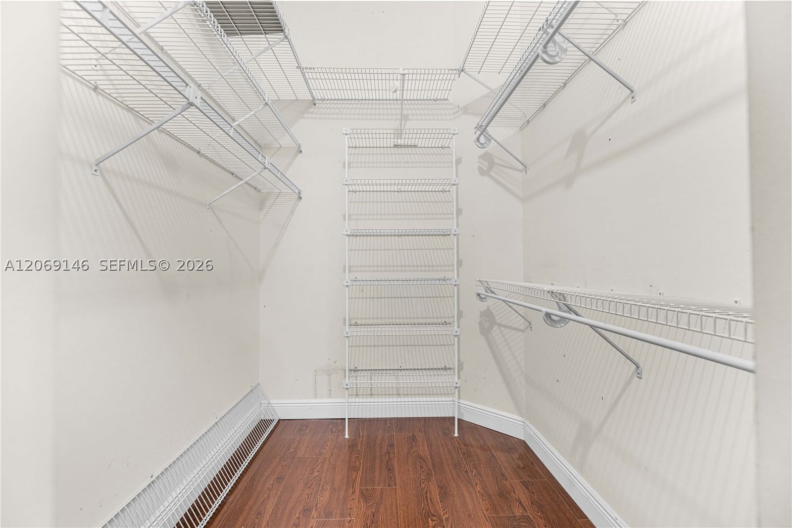 Real estate property located at 15821 Huntridge Rd, Broward, Hawkes Bluff Too, Davie, FL