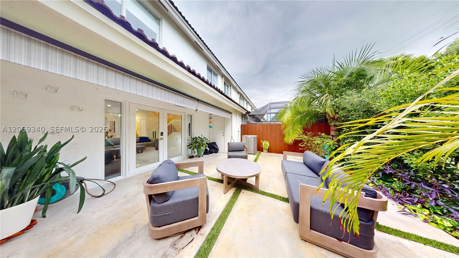 Real estate property located at , Miami-dade, Dimensions At Doral, Doral, FL