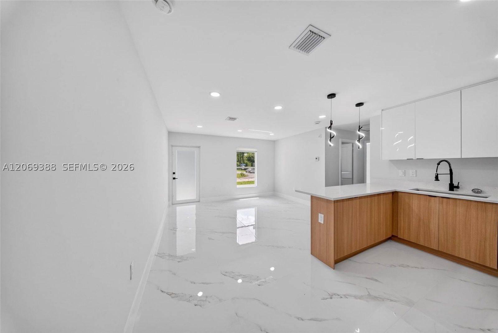 Real estate property located at 231 Andalucia Ave S, Lee, Lehigh Acres, Lehigh Acres, FL