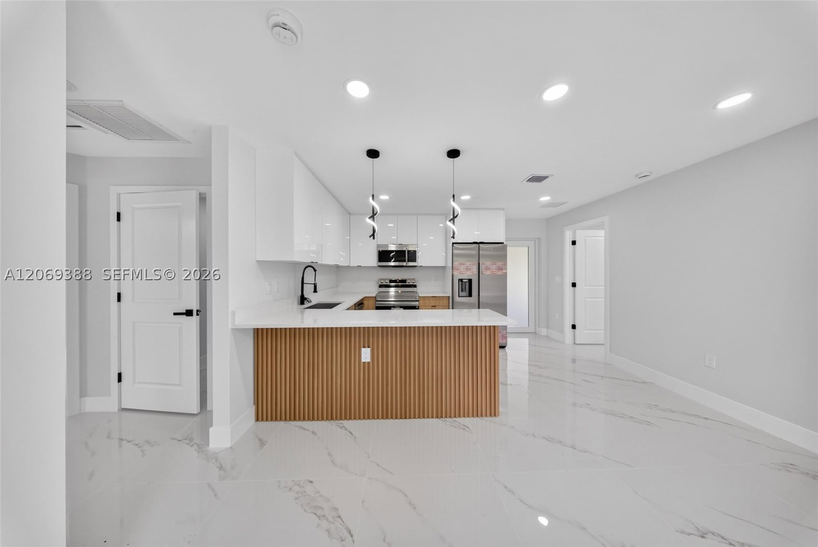 Real estate property located at 231 Andalucia Ave S, Lee, Lehigh Acres, Lehigh Acres, FL