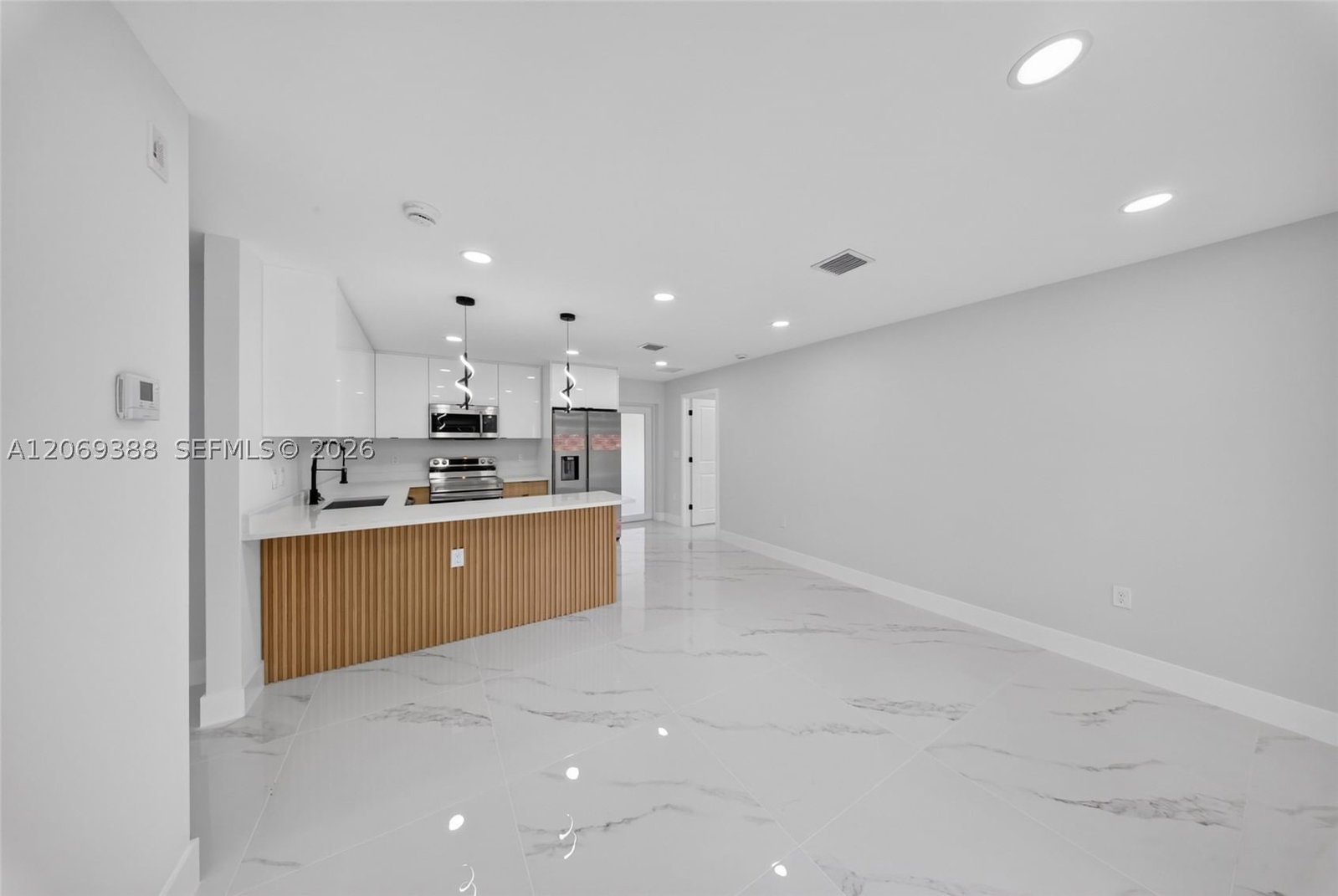 Real estate property located at 231 Andalucia Ave S, Lee, Lehigh Acres, Lehigh Acres, FL