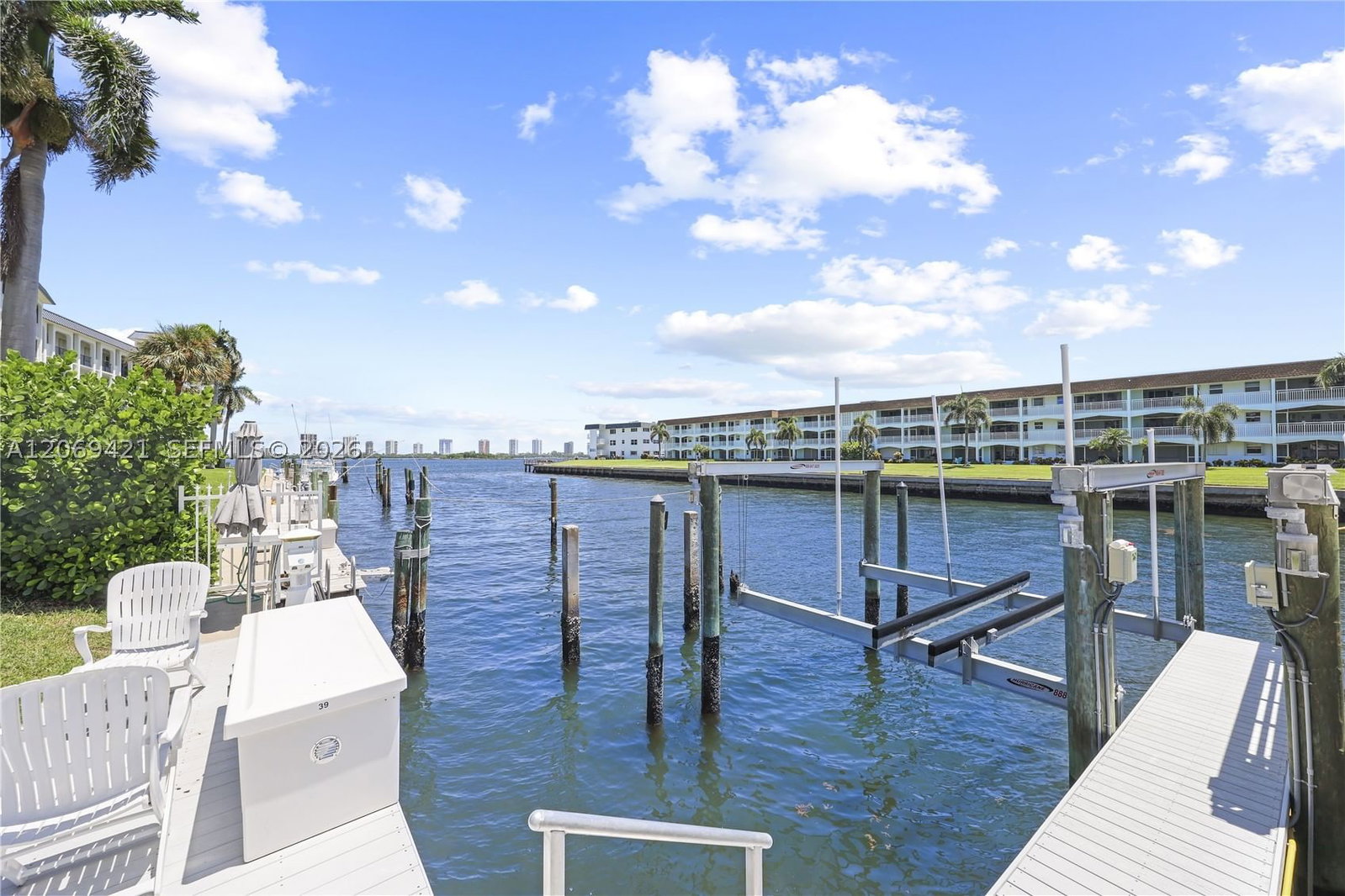 Real estate property located at 104 Paradise Harbour Blvd #114, Palm Beach, Paradise Villas Condo, North Palm Beach, FL