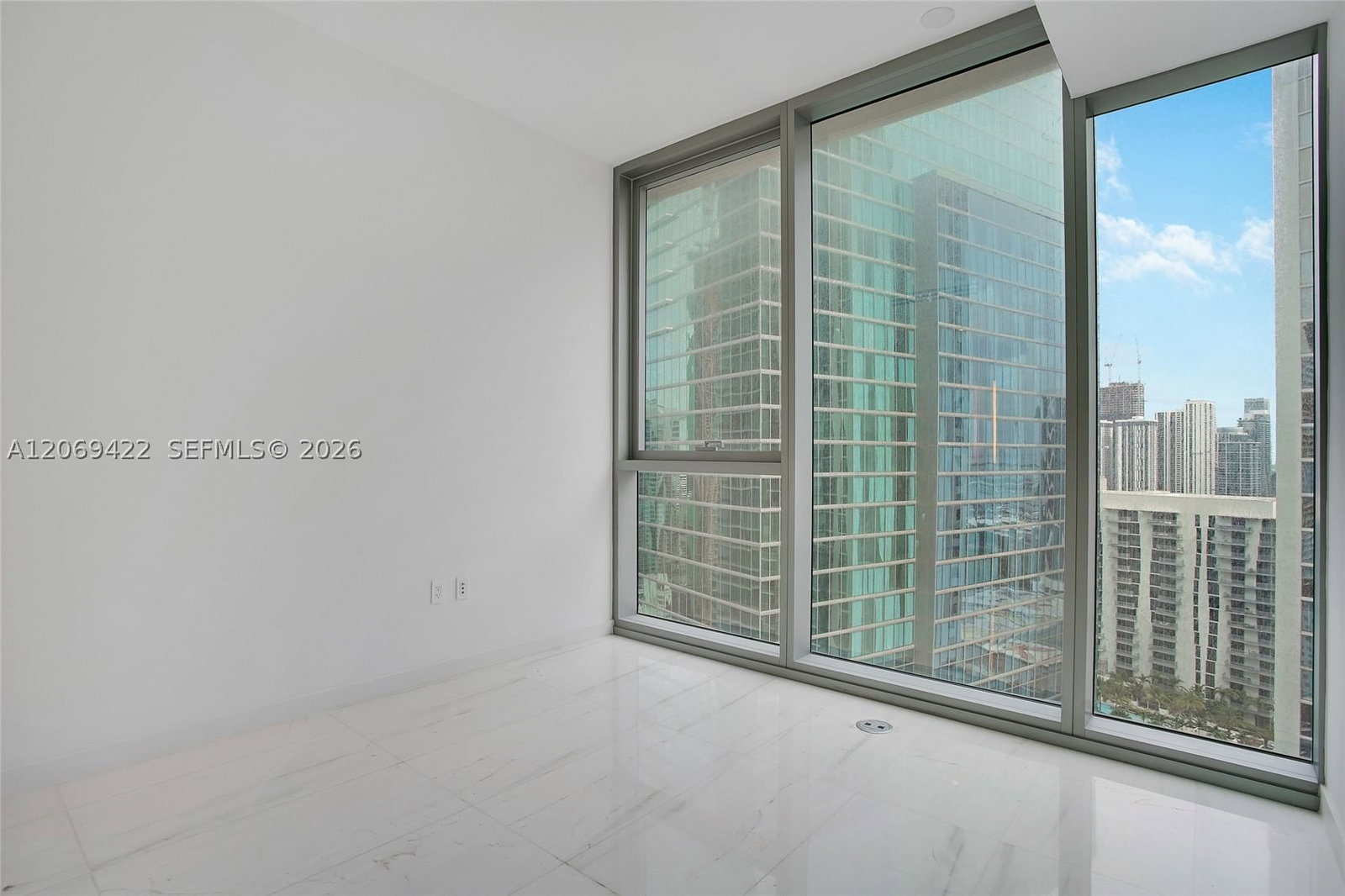 Real estate property located at 300 Biscayne Boulevard Way #3108, Miami-dade, Dupont Plaza, Miami, FL