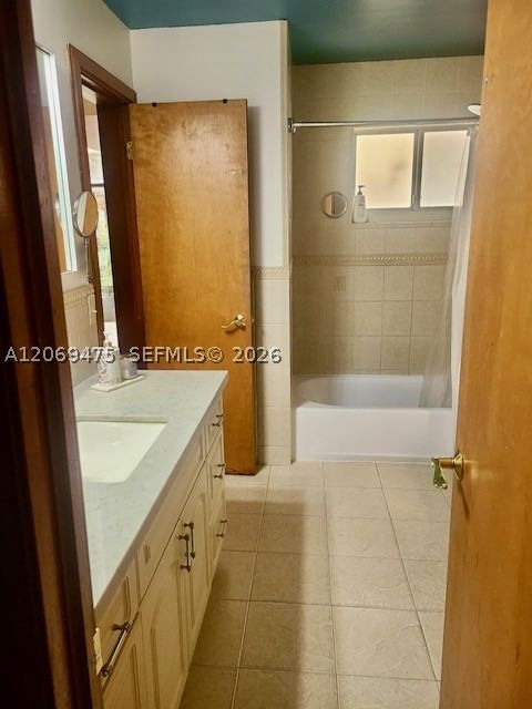 Real estate property located at 10220 91st St, Miami-dade, Kendale Country Club Ests, Miami, FL