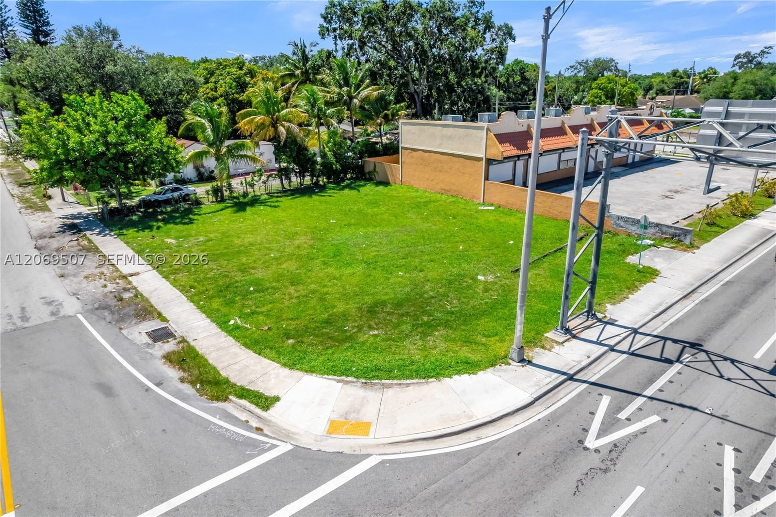 Real estate property located at 16910 27th Ave, Miami-dade, Golden Glades Pk 1st Addn, Miami Gardens, FL