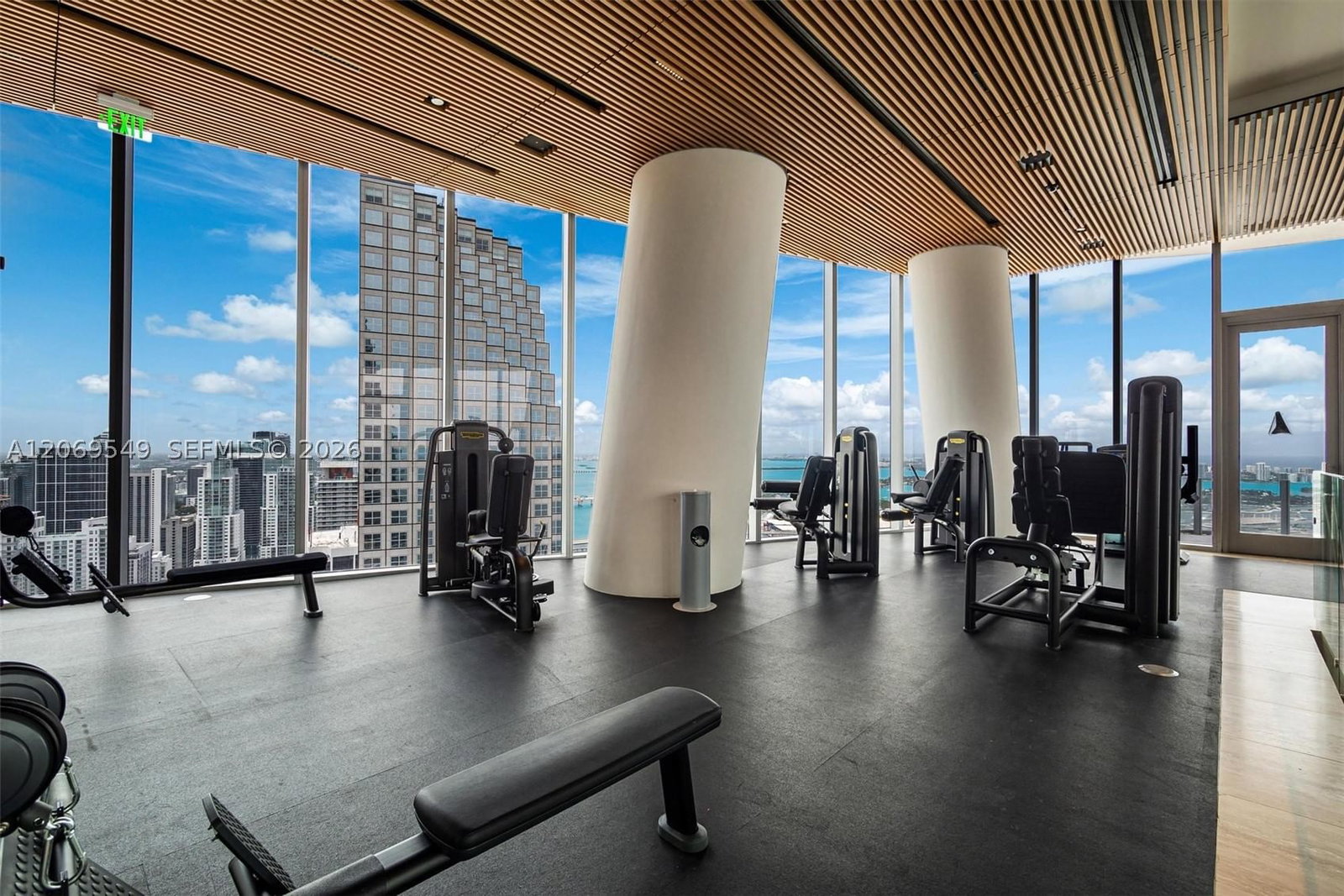 Real estate property located at 300 Biscayne Blvd Way #4404, Miami-dade, 300 Biscayne Blvd Way, Miami, FL