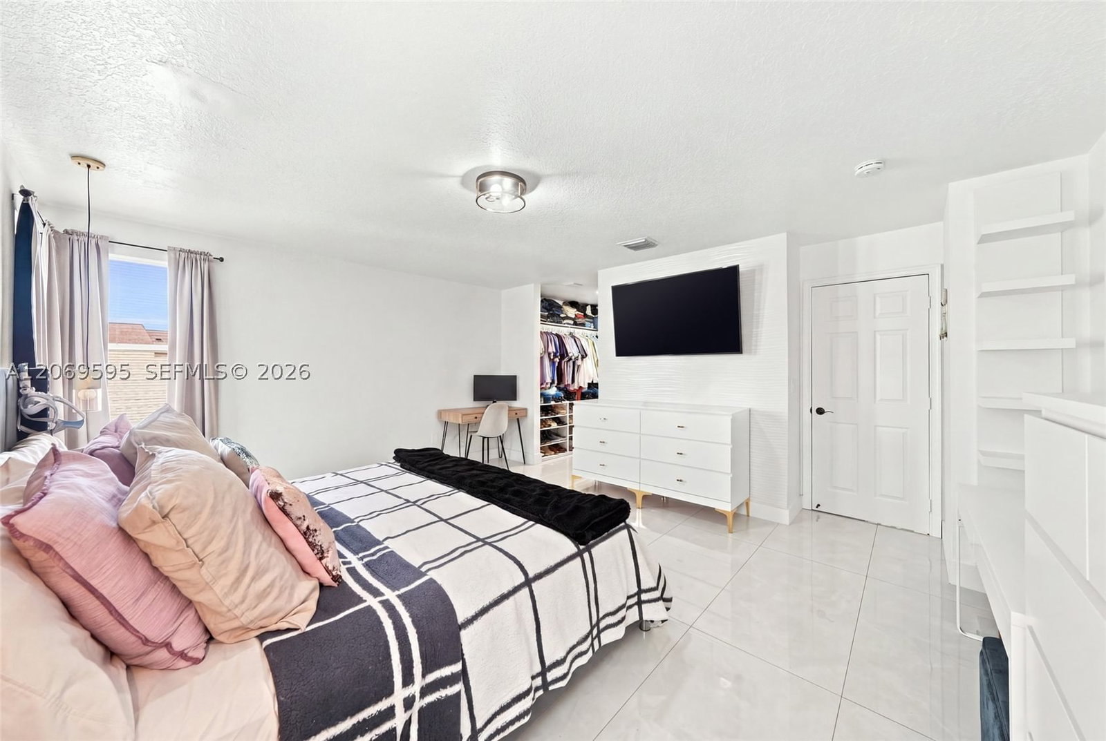 Real estate property located at 15872 21st St, Broward, Towngate, Pembroke Pines, FL